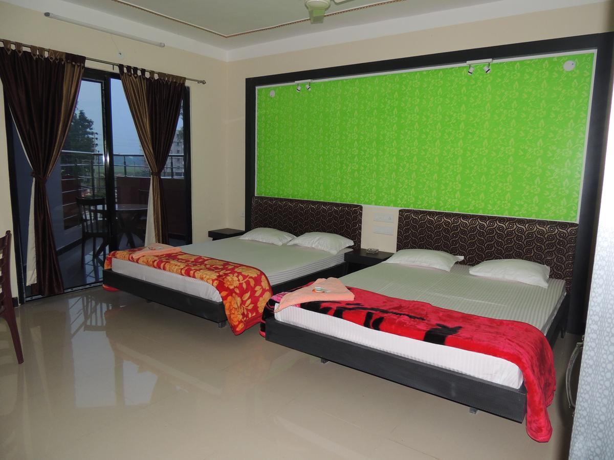Hotel Swagatam International Tarapith Esterno foto