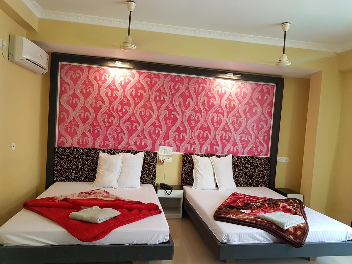 Hotel Swagatam International Tarapith Esterno foto